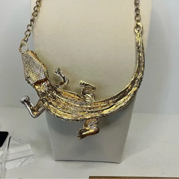 Huge Jeweled Green Lizard Pendant Statement Necklace - Picture 9 of 13